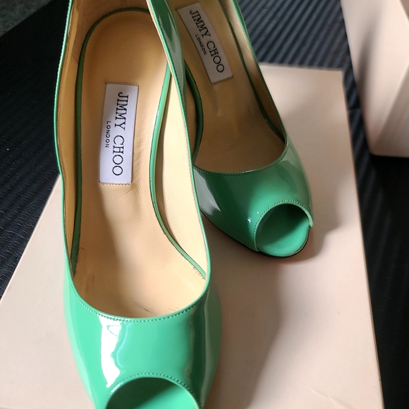 Jimmy Choo Peppermint GREEN Patent Leather Pumps - BRAND NEW IN BOX - Picture 2 of 9